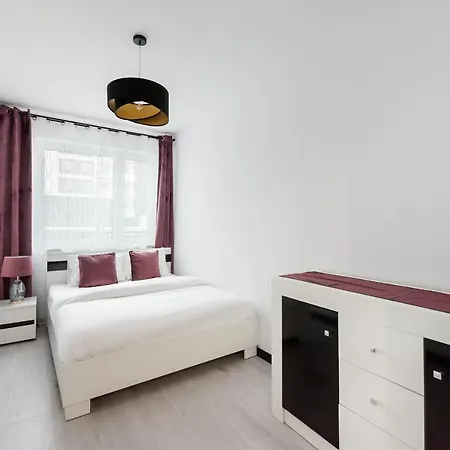 Lopuszanska Burgundy Luxury * Warszawa